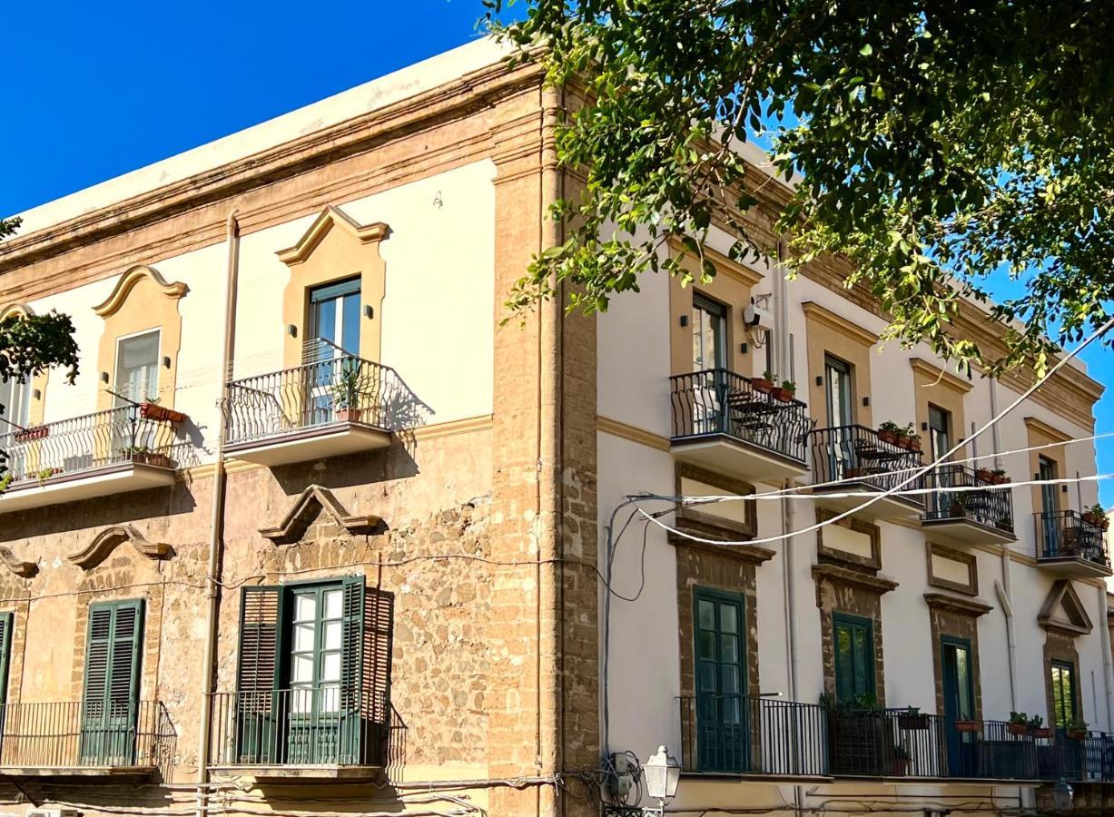 Bed and Breakfast Cortile Umberto I Cefalú Exterior foto